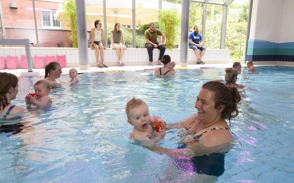Baby- und Kleinkindschwimmen