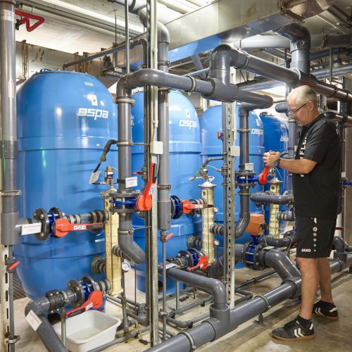 Hausmeister Technik Bewegungsbad