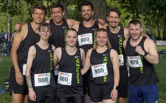Firmenlauf Gruppe im Grünen Erfolgreiche Teilnahme beim Halleschen Firmenlauf 2026